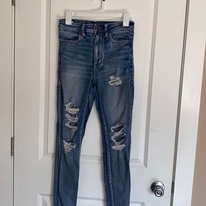 Size 6 lightly worn American Eagle jeans